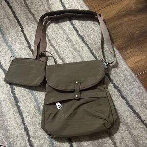 New Baggallini brown dublin crossbody nylon bag